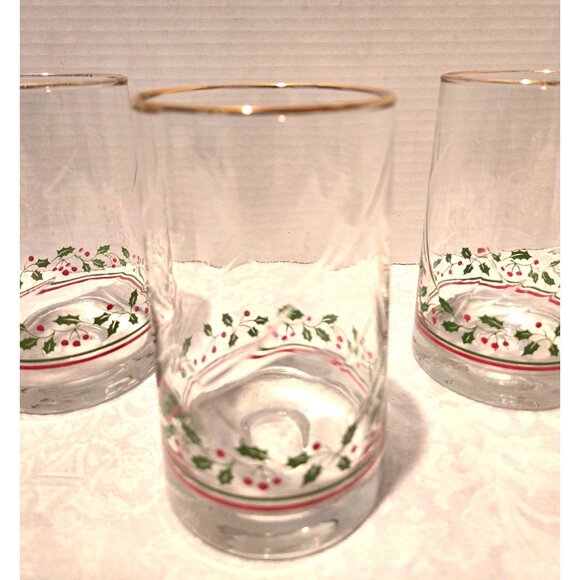 Vintage Holiday Arby's Glasses, Set of  3 Holly Berry, 1986  Christmas Collectio - Picture 2 of 3